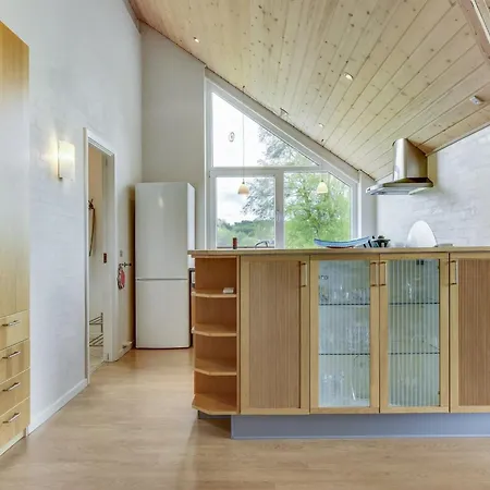 Nyaraló Sigbritt - 100m From The Sea By Interhome