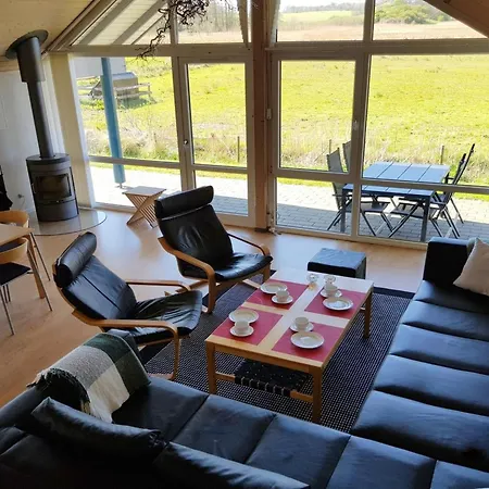 Nyaraló Sigbritt - 100m From The Sea By Interhome *