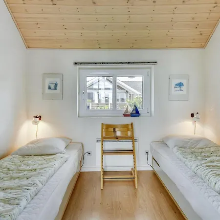 Sigbritt - 100m From The Sea By Interhome Nyaraló *