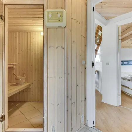 Nyaraló Sigbritt - 100m From The Sea By Interhome *