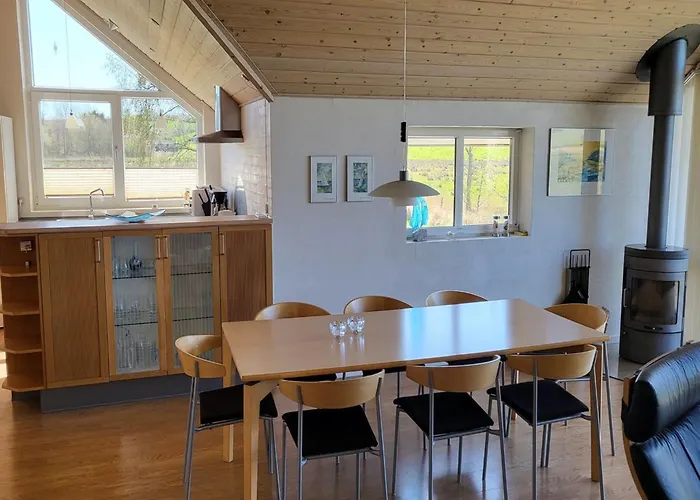 Holiday home Sigbritt - 100m From The Sea By Interhome